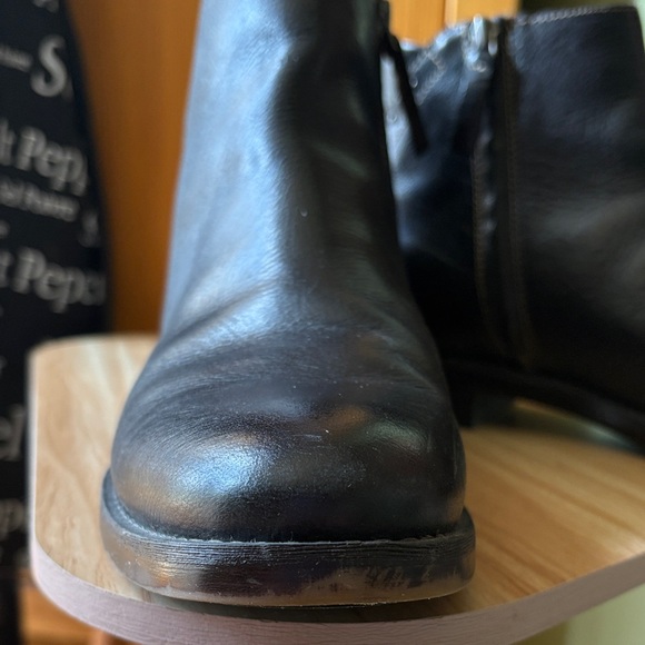 Franco Sarto Black Leather Ankle Boots - Picture 9 of 14